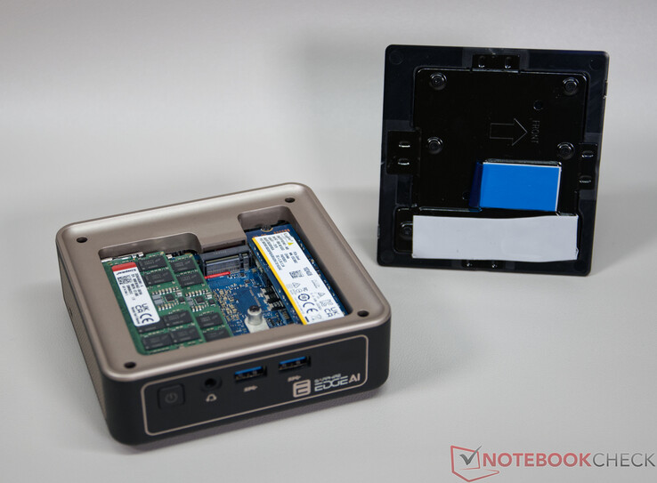 Sapphire Edge AI met open bovenkant