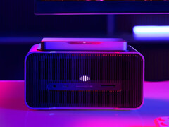 De Mind Graphics 2 heeft de eigen PCie 4.0 x8 interface naast USB4. Afgebeeld: de eGPU met de Mind Pro mini PC erop.