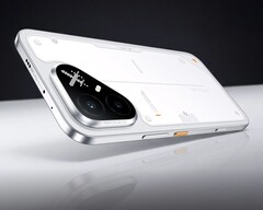 De Pova 8 Pro in de kleurstelling ‘arc white’