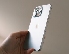 De Apple iPhone krijgt in 2027 een gloednieuw ontwerp. (Afbeeldingsbron: Cătălin Dumitrașcu)