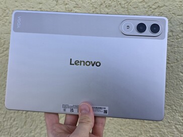 Lenovo Yoga Tab in een recensie. (Afbeeldingsbron: Marcus Herbrich)