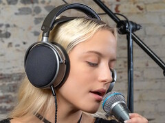 De Audeze LCD-S20 gesloten planaire hoofdtelefoon levert een nauwkeurige geluidsweergave met een krachtige bas voor gebruik in de studio. (Afbeeldingsbron: Audeze)