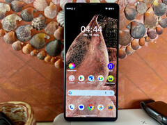 De Sony Xperia 1 VII draait op Android 16. Sony belooft 4 OS-updates en 6 jaar beveiligingspatches