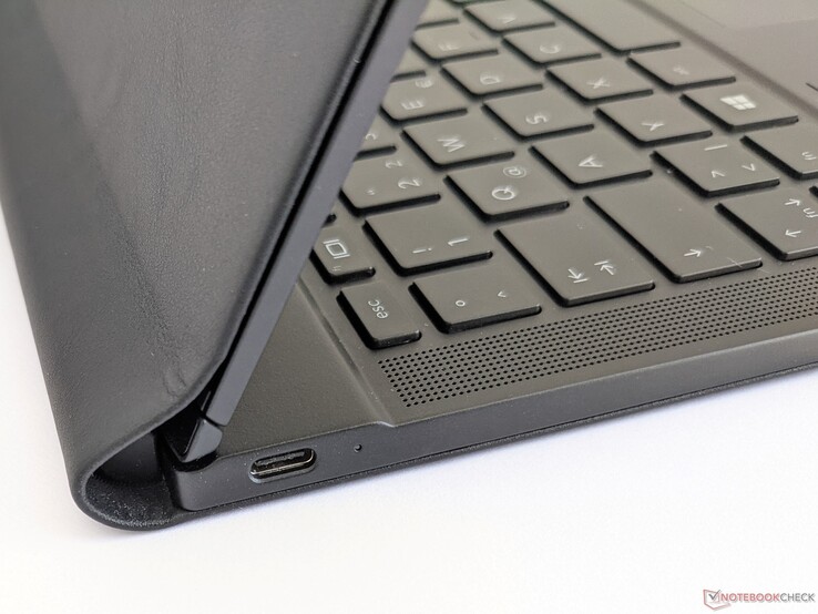 Linkerzijde: 1x USB-C 3.1 Gen 1 (incl. PD en DP)