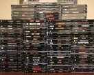 Een verzameling fysieke PlayStation 1-schijfjes, inclusief doosjes