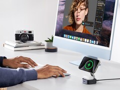 Het UGREEN 2-in-1 Qi2 Magnetisch Opvouwbaar Oplaadstation is nu verkrijgbaar. (Afbeeldingsbron: UGREEN)