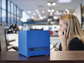 De nieuwe Kubb Essential mini PC van Bleujour is verkrijgbaar in verschillende leuke kleuren.