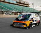 Ford heeft de volledig elektrische SuperVan herwerkt om records te breken in de Pikes Peak International Hill Climb. (Afbeelding bron: Ford) 