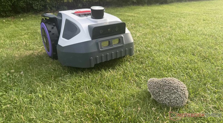 Helaas faalde de obstakeldetectie van de Anthbot M9 Pro tijdens het testen vaak.