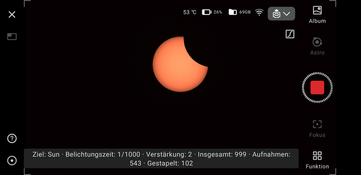 In de stapelmodus toont de app het huidige aantal vastgelegde en gestapelde afbeeldingen (Afbeeldingsbron: Screenshot Marc Zander / Notebookcheck)