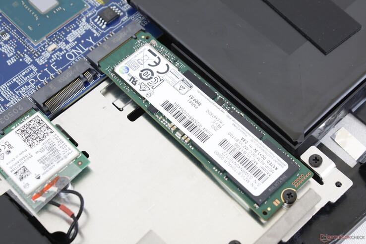 Twee interne M.2 2280 PCIe x4 slots voor RAID-configuratie. Er zijn geen 2,5-inch SATA III bays