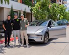 Deze Tesla Model Y is het allereerste voertuig dat autonoom wordt afgeleverd (Afb. bron: Tesla)