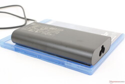 165 W USB-C netadapter