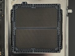 AMD's AM5 socket met pin layout en dichtheid. (Afbeeldingsbron: Wikipedia)