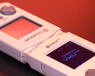 De 8BitMods VMU Pro biedt ook USB Type-C opladen. (Afbeeldingsbron: 8BitMods)