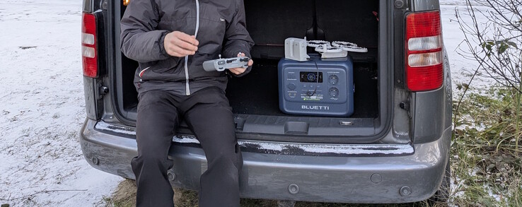 Batterijen van drones onderweg opladen