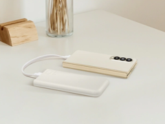 De Samsung EB-P3910 powerbank heeft een soortgelijk ontwerp als een ouder model (afgebeeld). (Afbeeldingsbron: Samsung)