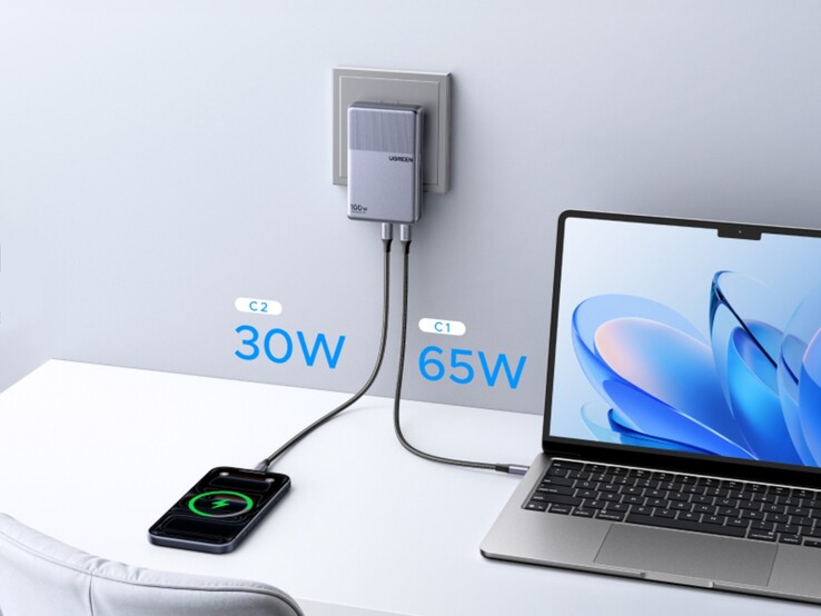 De slanke Ugreen Nexode Air 100W laadt twee apparaten op.