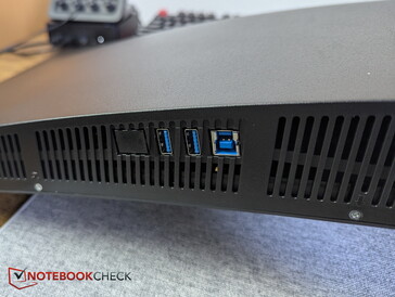 Aansluitingen: 2x USB-A, 1x USB-B (upstream) voor KVM-functionaliteit