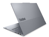 De ThinkBook 16 Snapdragon Edition lijkt erg veel op zijn AMD en Intel tegenhangers. (Afbeeldingsbron: WalkingCat)