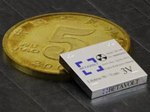 Een microkernreactor kleiner dan een muntstuk. (Afbeelding Bron: Betavolt)
