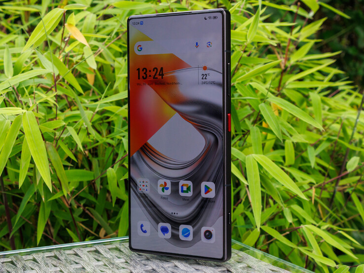 Nubia Z70S Ultra. (Afbeeldingsbron: Daniel Schmidt)