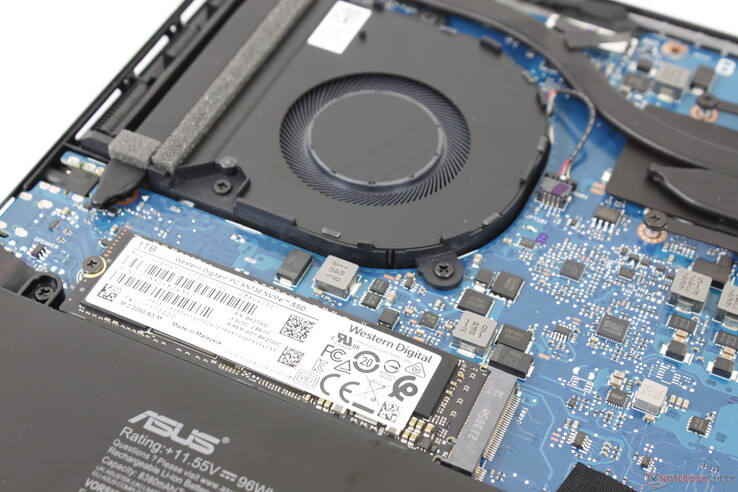 Systeem kan slechts één interne PCIe3 x4 NVMe M.2 2280 SSD ondersteunen