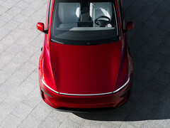 De nieuwe Model Y 2026 in Ultra Red (bron: Tesla)