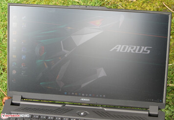 Aorus 17 buiten