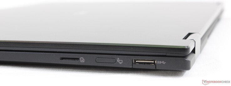 Rechts: MicroSD-lezer, slaapknop, USB-A 3.2 Gen. 2