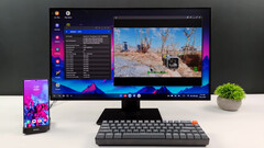 Het lijkt erop dat de Galaxy S24 Ultra een draagbare spelcomputer kan zijn als u dat wilt (Afbeeldingsbron: ETA Prime op YouTube)