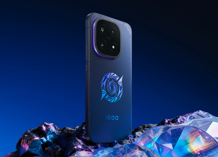 Vivo biedt de iQOO 15 ook aan in een Honor of Kings 10th Anniversary Collector's Edition met extra accessoires. (Afbeeldingsbron: Vivo)