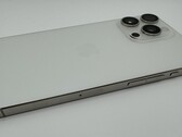 Een prototype iPhone met Taptische knoppen. (Afbeeldingsbron: Apple Insider)