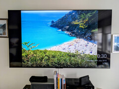 U hoeft niet te investeren in een Samsung Frame, of uw herinneringen aan Google te geven, wanneer u foto's rechtstreeks van uw NAS naar uw Android apparaat kunt streamen. (Afbeelding Bron: Notebookcheck)