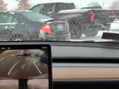 Tesla Model Y parkeert automatisch in de sneeuw (Afbeelding: Space Cat/X)