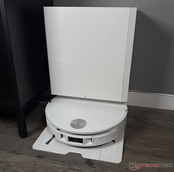 Mova S70 Roller tijdens het opladen.