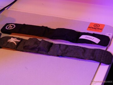 De armbanden worden nog steeds met de hand vervaardigd