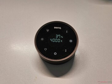 Met de afstandsbediening kunt u de BenQ SmartBar Halo 2 eenvoudig bedienen.