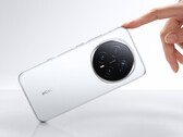 De Honor Magic 8 Pro heeft een 200 MP "Ultra Night" telefotocamera. Afgebeeld: de telefoon in het wit (bron: Honor)