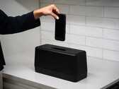 Swippitt's broodrooster-achtig apparaat laadt de telefoonbatterij in twee seconden op