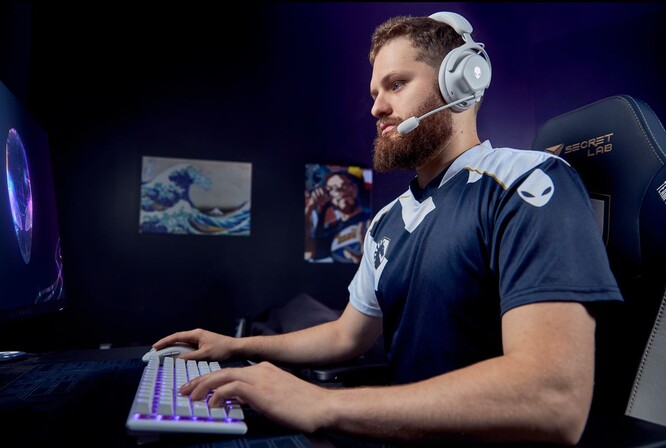 De Alienware Pro Headset is ontworpen met input van e-sportatleten en streamers. (Afbeeldingsbron: Alienware)
