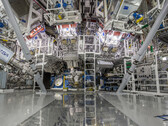 Fusieonderzoek bij de National Ignition Facility (afbeelding: Jason Laurea / NIF) 
