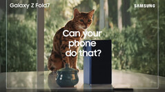 Samsung Galaxy Z Fold 7 teaser video werpt een blik op Apple(bron: Samsung | bewerkt door Notebookcheck)