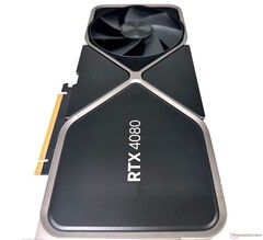 De RTX 4080 is in zijn geheel 58% sneller in onze synthetische benchmarks in vergelijking met de RTX 3080.