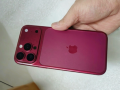 iPhone 18 Pro designmodel in Dark Cherry.