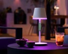 Een nieuwe reeks slimme verlichtingsproducten van Philips Hue lanceert deze zomer, waaronder de Go draagbare tafellamp. (Afbeelding bron: Philips Hue)