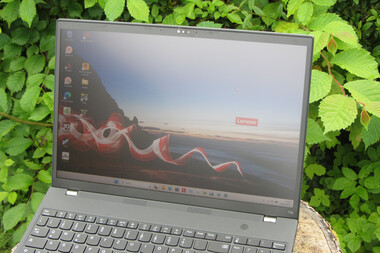 ThinkPad T16 in openluchtgebruik