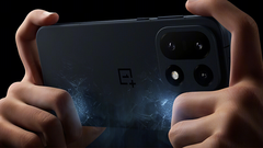 De OnePlus 15. (Afbeelding bron: OnePlus)