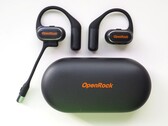 De OneRock Link 20 open oortelefoon is uitgerust met een AI-ondersteund ruisonderdrukkingssysteem met 5 microfoons voor duidelijkere telefoongesprekken (bron: Notebookcheck)