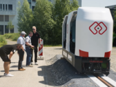 Monocab-campusshuttle op een testbaan van 20 meter